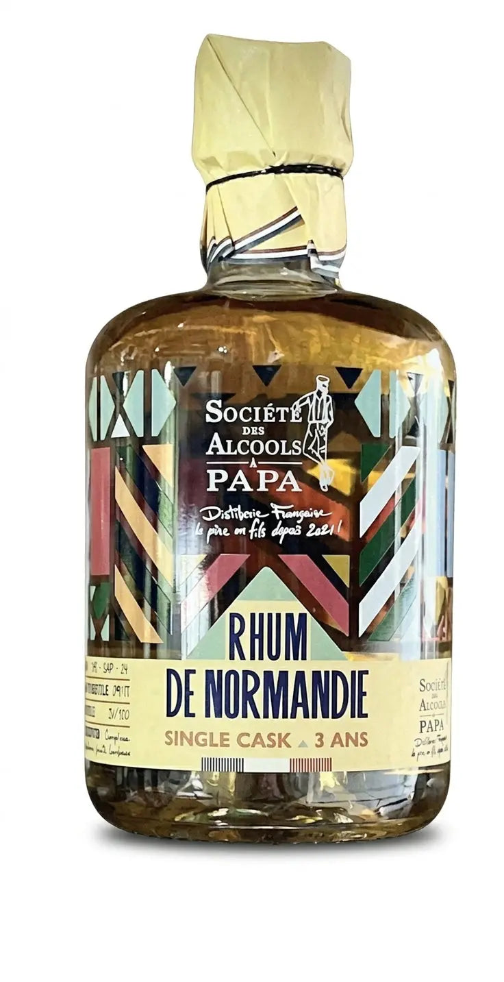 Bouteille de rhum de Normandie single cask 3 ans de la Société des alcools à papa